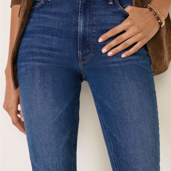 ⭐️ MOTHER High Waisted Runaway Jeans in
Start Your Engines 30 - Picture 12 of 15